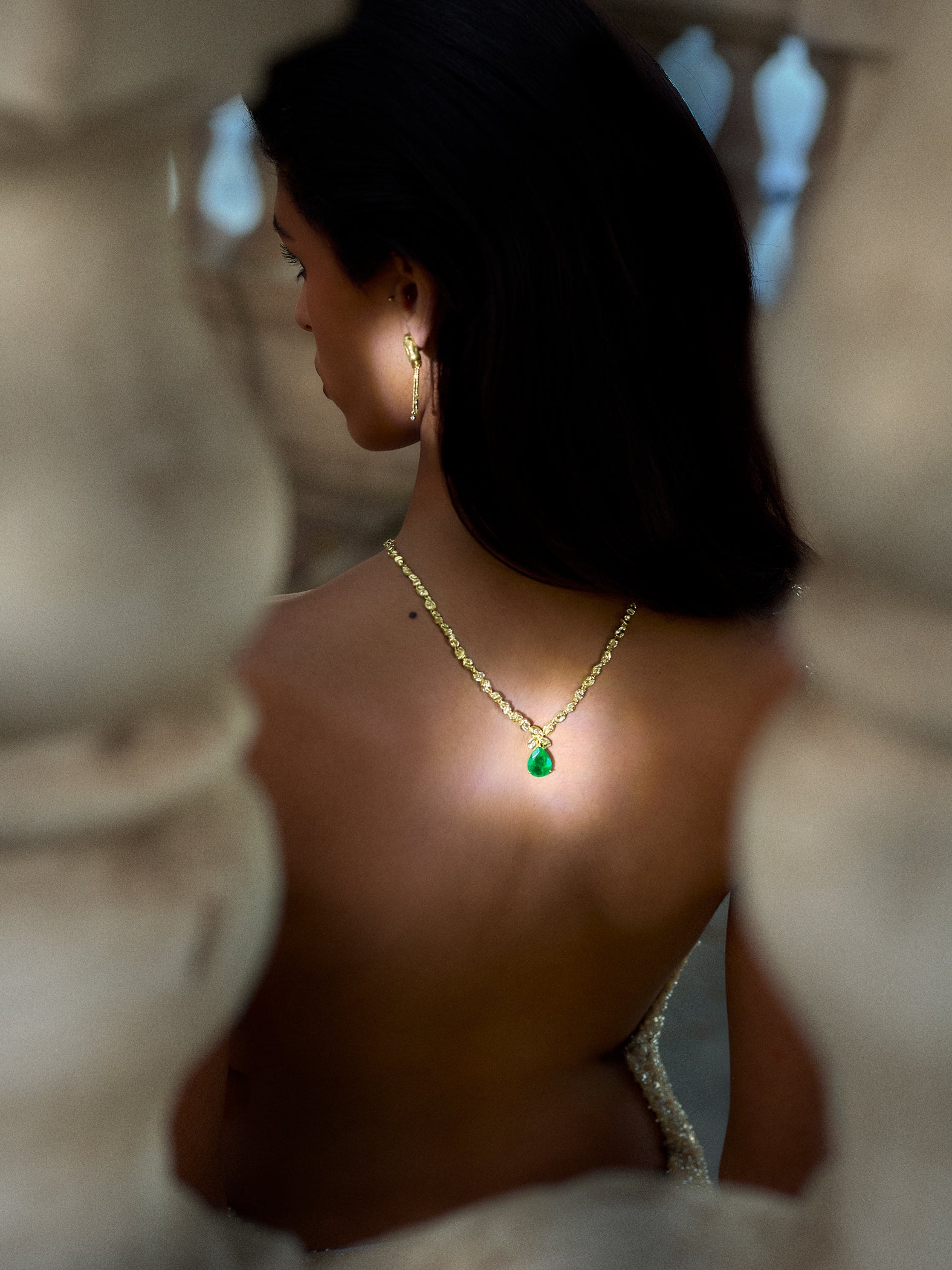 Sculpted Gold Pear-cut Emerald Necklace